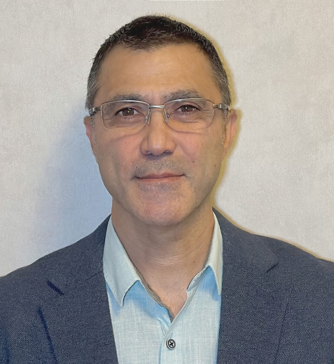  Kourosh Bador